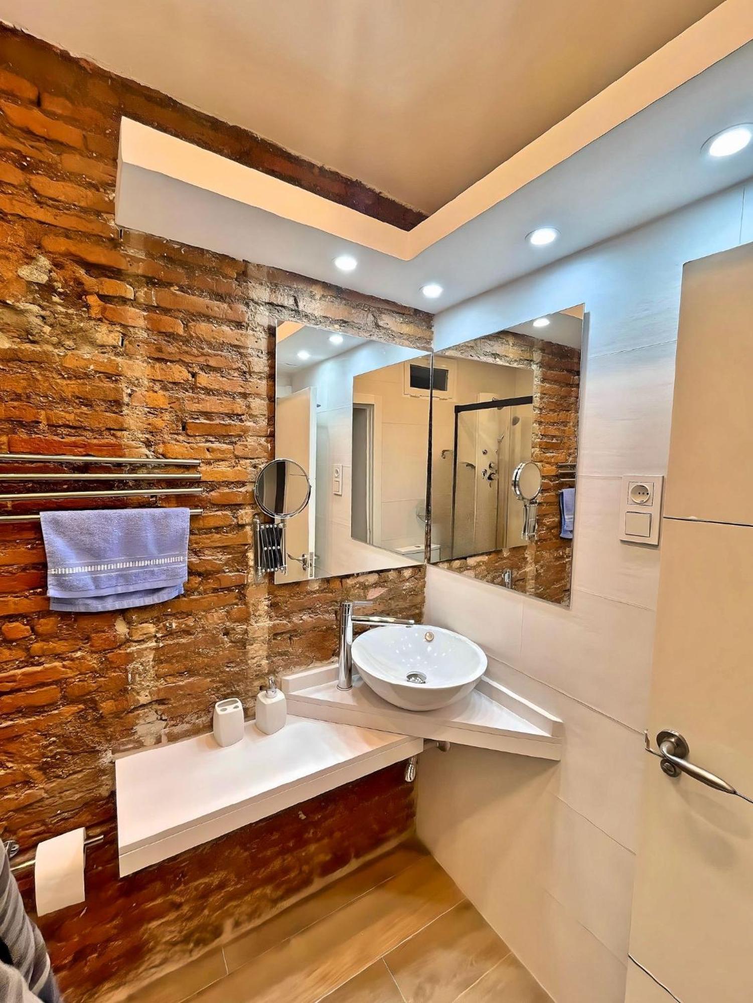 Excellent Location Malaga Centro Historico 2 Bed Flat Lejlighed Eksteriør billede